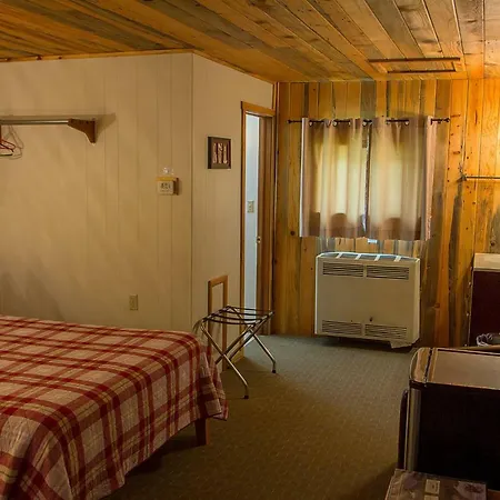 High Country Motel And Cabins Cooke City Exterior photo