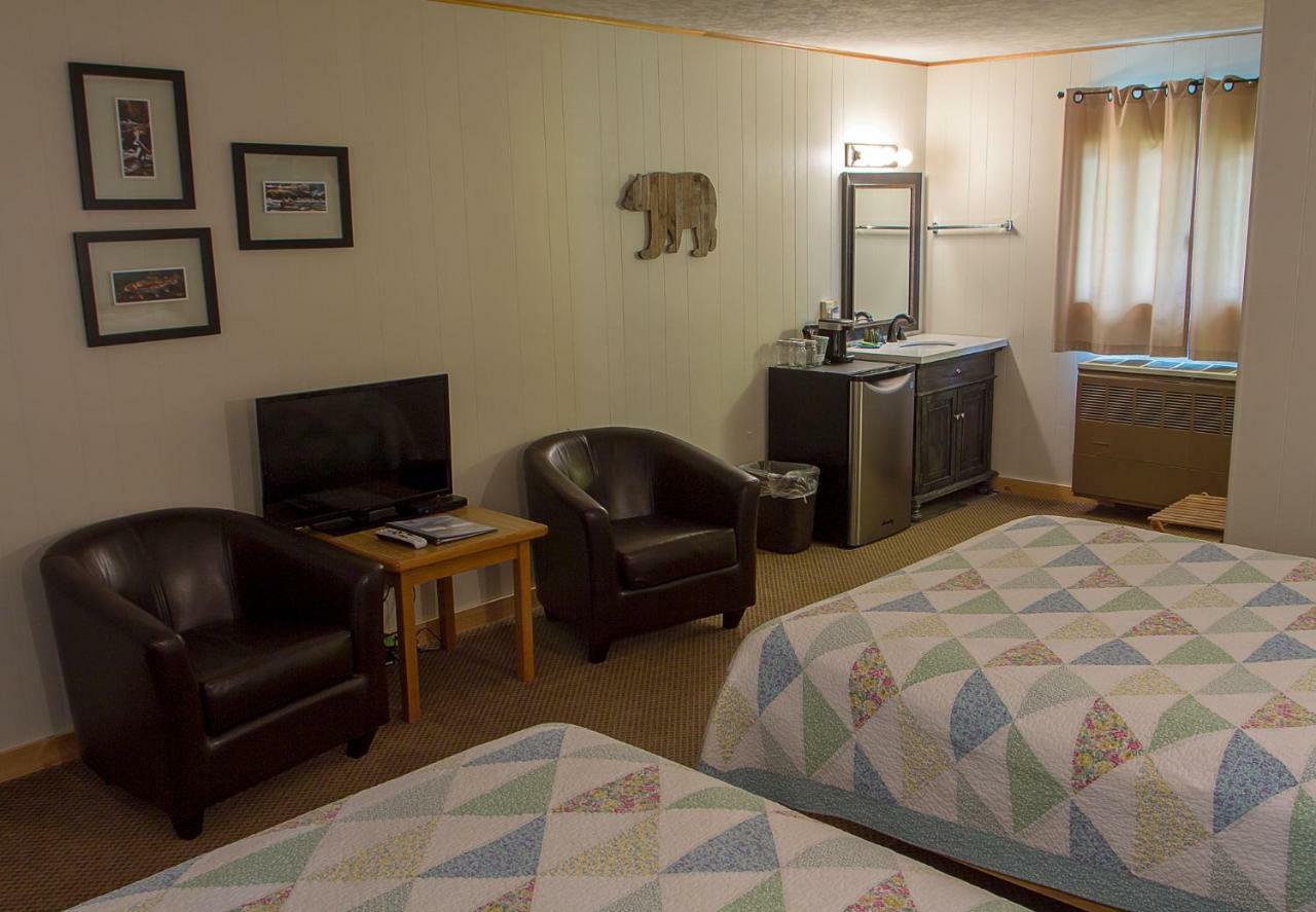 Hotel High Country And Cooke City