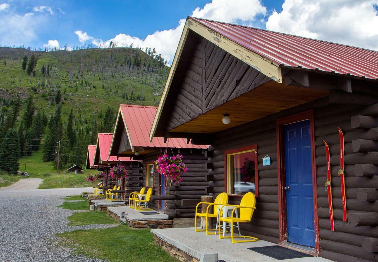 Hotel High Country And *