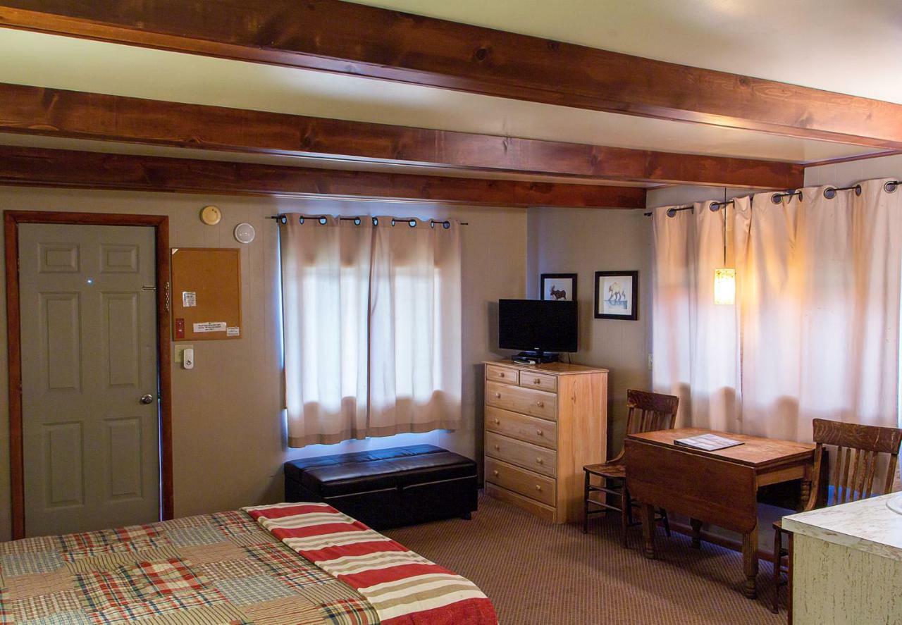 Hotel High Country And Cooke City