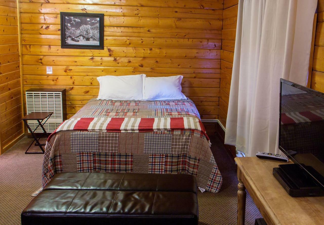Hotel High Country And